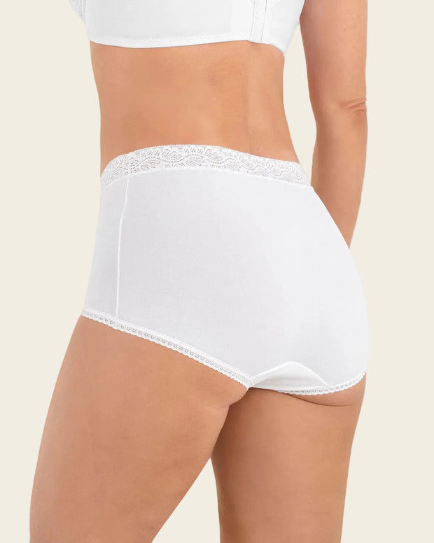 Paquete x 3 panties clásicos con toques de encaje