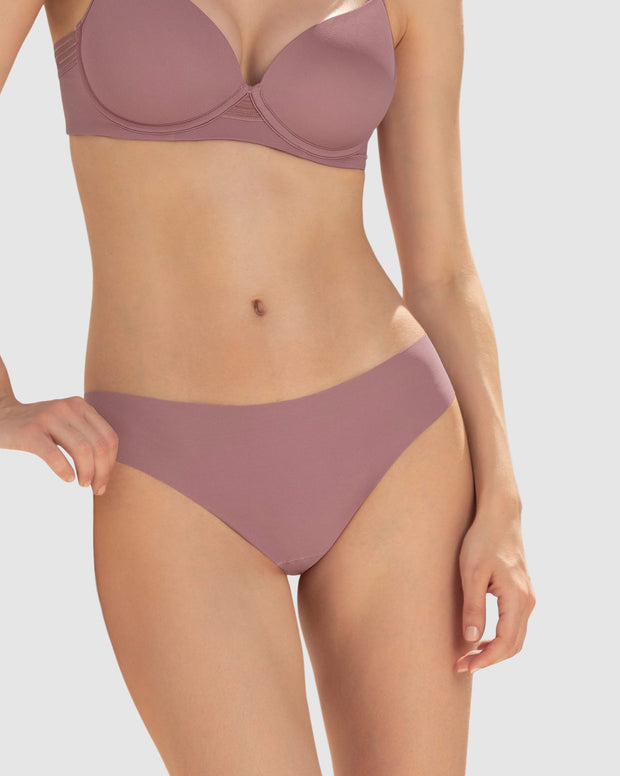 Panty brasilera invisible ultraplano sin elásticos y de pocas costuras