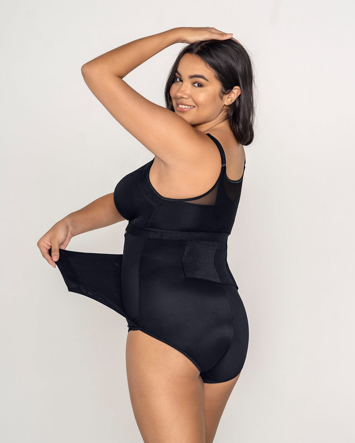 Leonisa Guatemala - Panty faja postparto y postquirúrgico con mayor  cubrimiento de abdomen. Q269.00 + Envío. Laterales graduables en velcro.  Abrochadura inferior con tres broches y cuatro niveles de ajuste. Panel  delantero