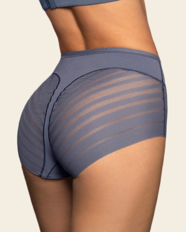 Panty faja clásico con control moderado de abdomen y bandas en tul