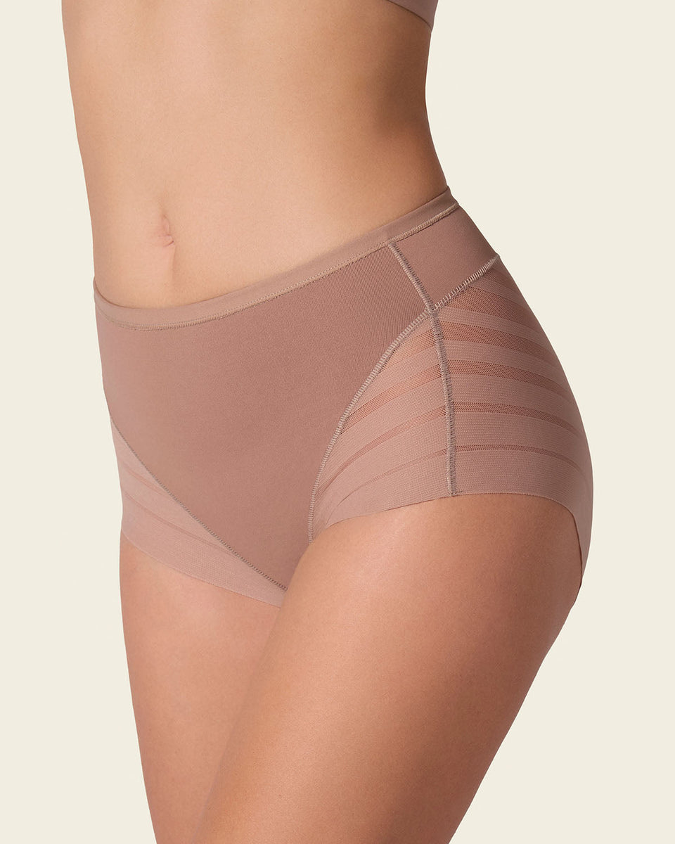 Panty faja clásico con control suave de abdomen y bandas de tul