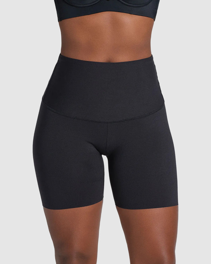 Short de compresión de abdomen y cintura que disimula la celulitis