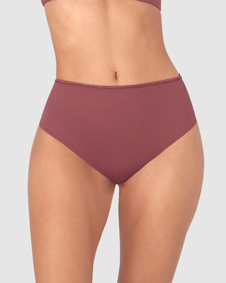 Panty faja brasilera de compresión fuerte tiro alto