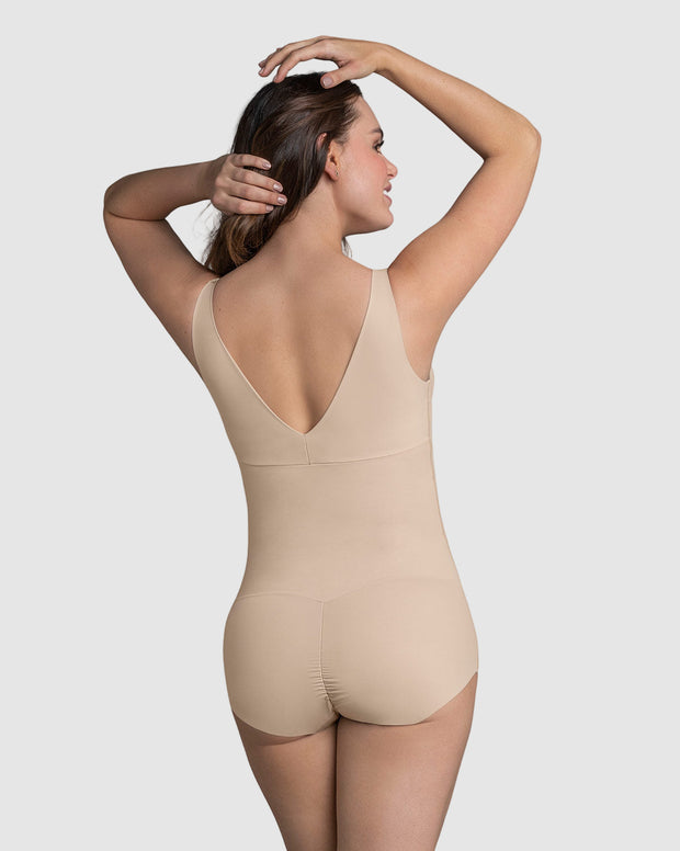 Body faja moldeador de aspecto invisible en glúteos