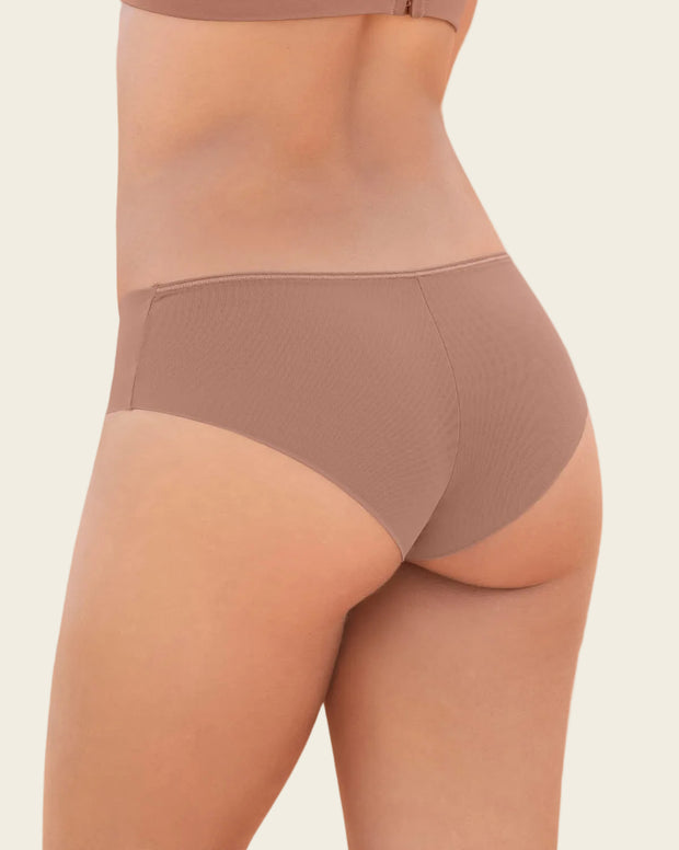 Panty cachetero con doble capa de tul en glúteos