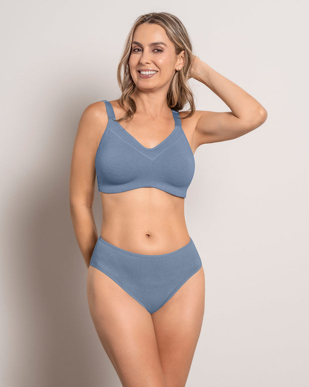 Paquete x 3 panties tipo bikini con buen cubrimiento