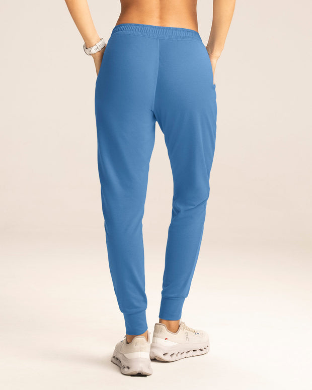 Jogger deportivo de silueta amplia con bolsillos