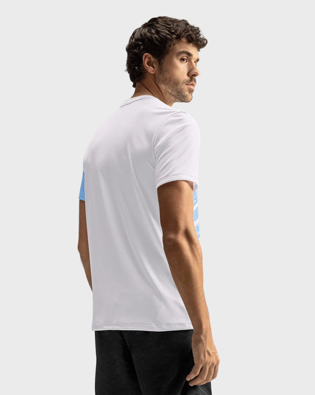 Camiseta deportiva masculina con tecnología de secado rápido
