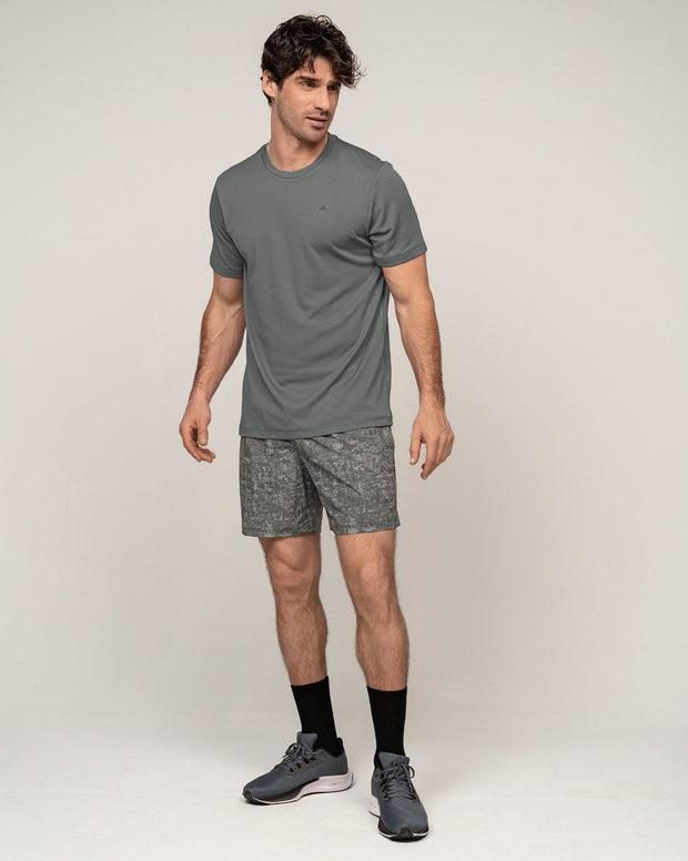 Camiseta deportiva masculina semiajustada de secado rápido