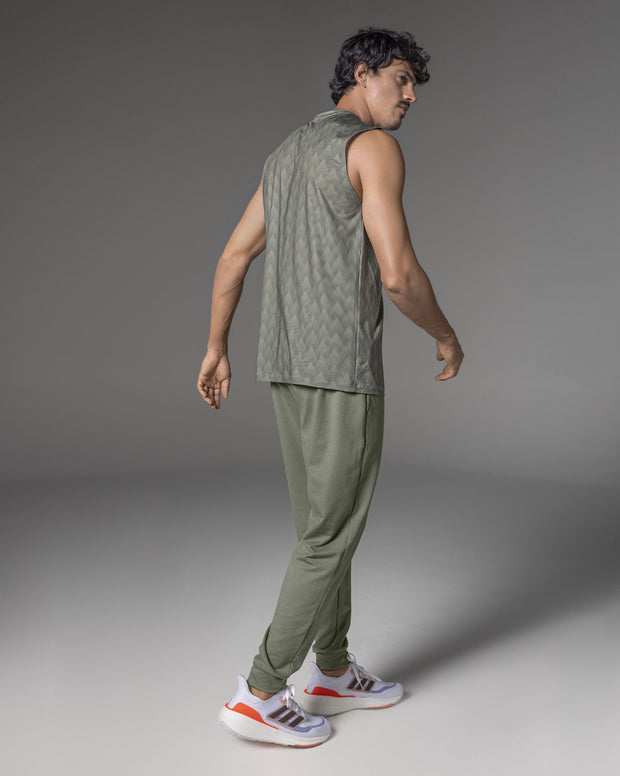 Jogger deportivo estilo sudadera con bolsillos laterales funcionales