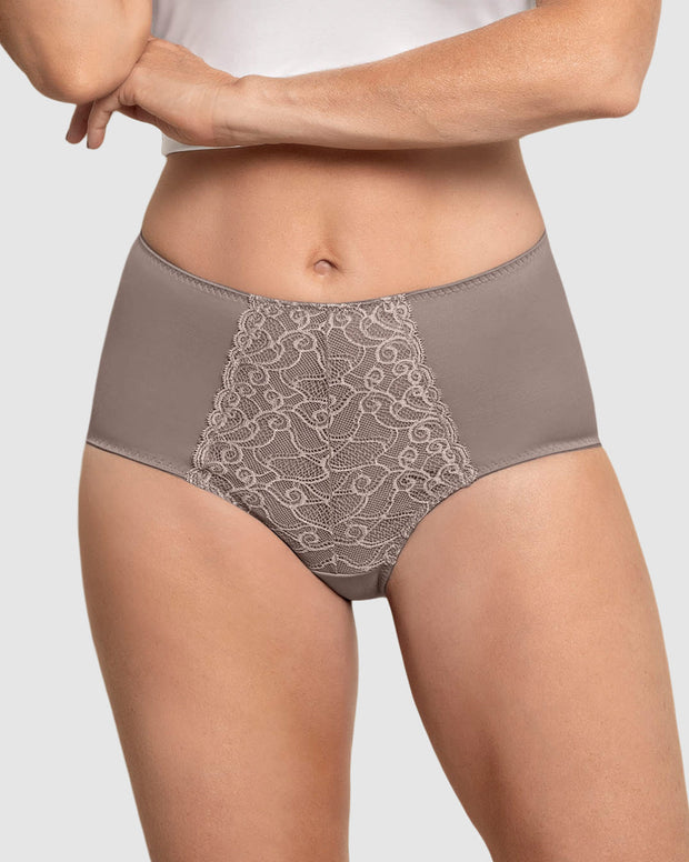 Panty clásico de compresión suave con toques de encaje en abdomen