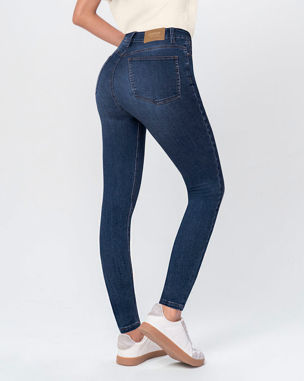 Jeans skinny esenciales para mujer