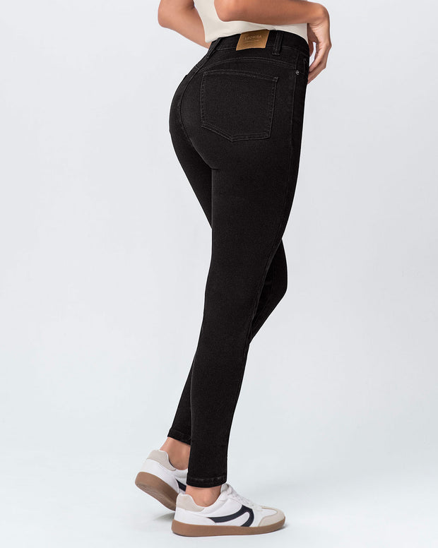Jeans skinny esenciales para mujer