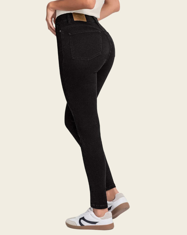 Jeans skinny esenciales para mujer