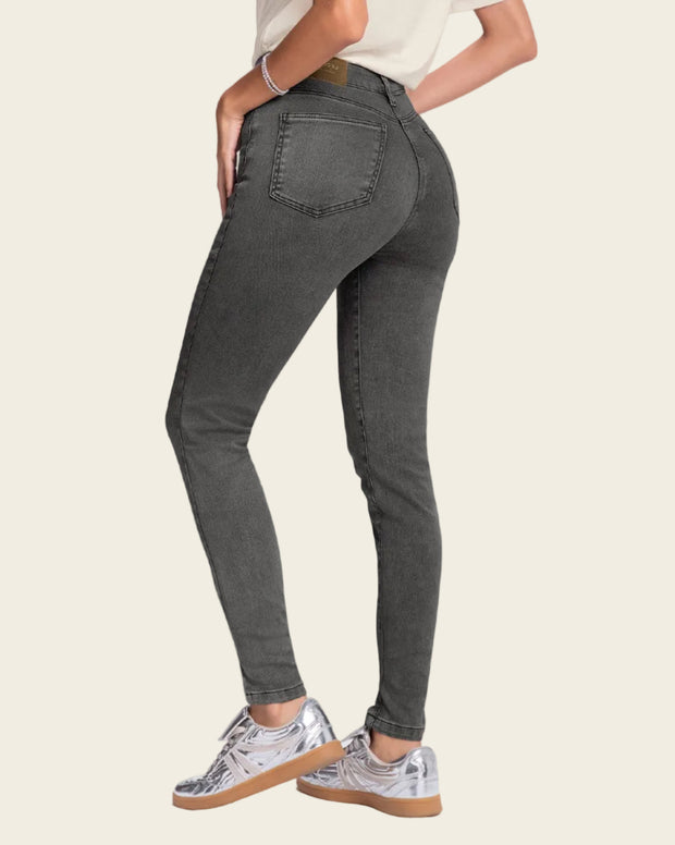 Jeans skinny esenciales para mujer