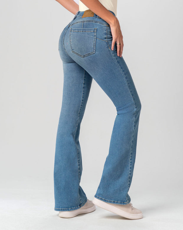 Jean levanta glúteos bota flare