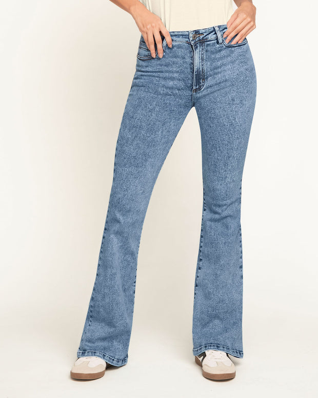 Jean levanta glúteos bota flare