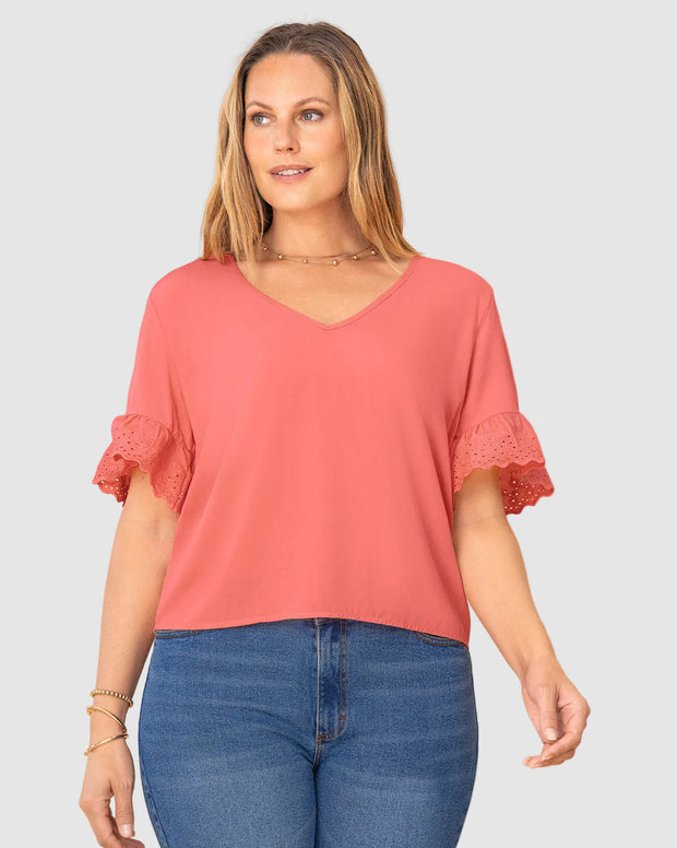 Blusa con detalle en mangas