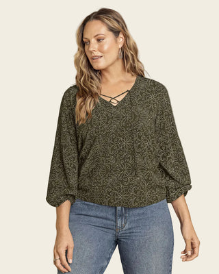 Blusa manga larga con tiras en escote en V#color_145-estampado