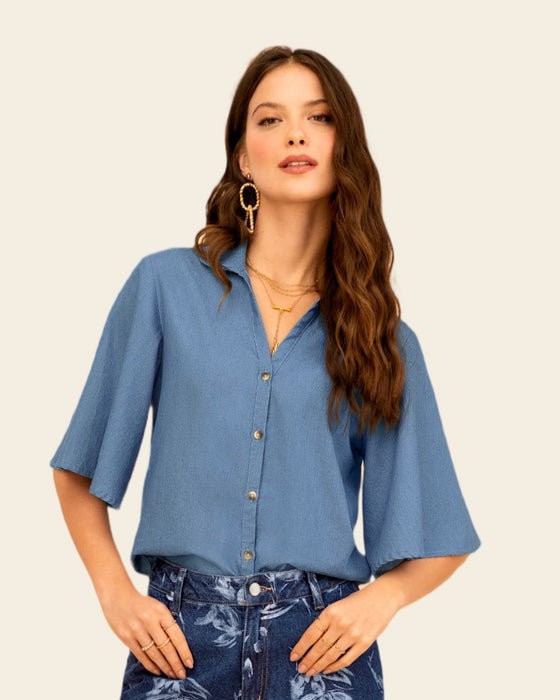 Camisa manga corta amplia con botones funcionales#color_141-azul-claro