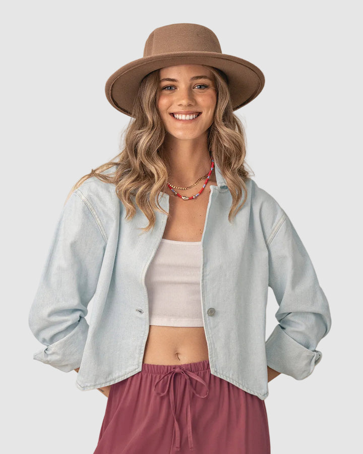 Chaqueta denim con picos en frente