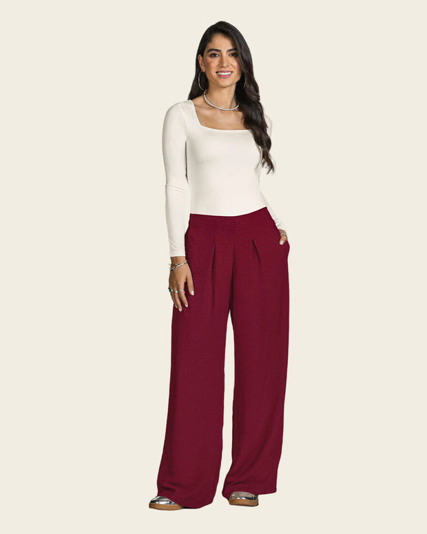 Pantalón-bota-ancha-elaborado-en-tela-con-textura
