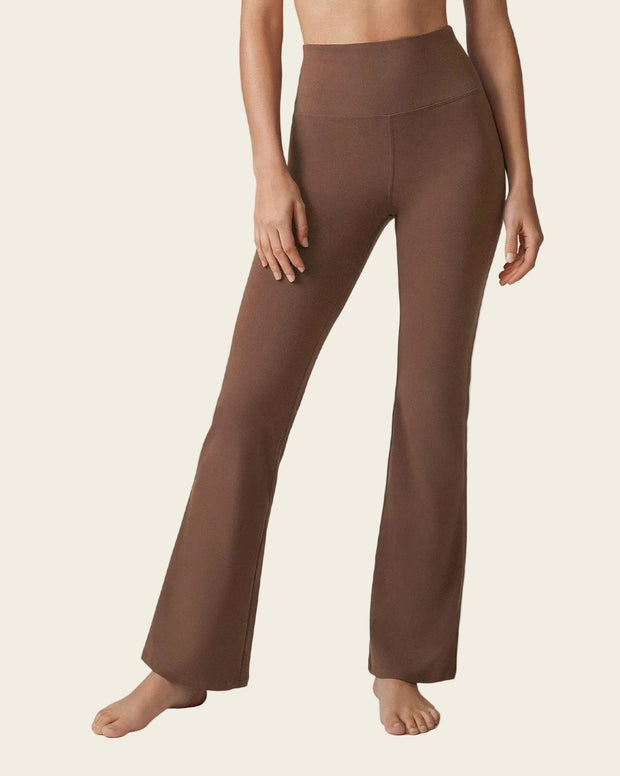 Legging bota recta con compresión de abdomen