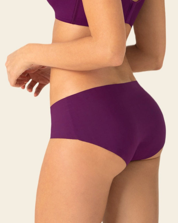 Panty-hípster-invisible-ultraplano-sin-elásticos-y-de-pocas-costuras