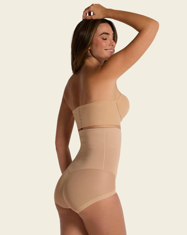 Panty faja de tiro alto y compresión de abdomen invisible en glúteos