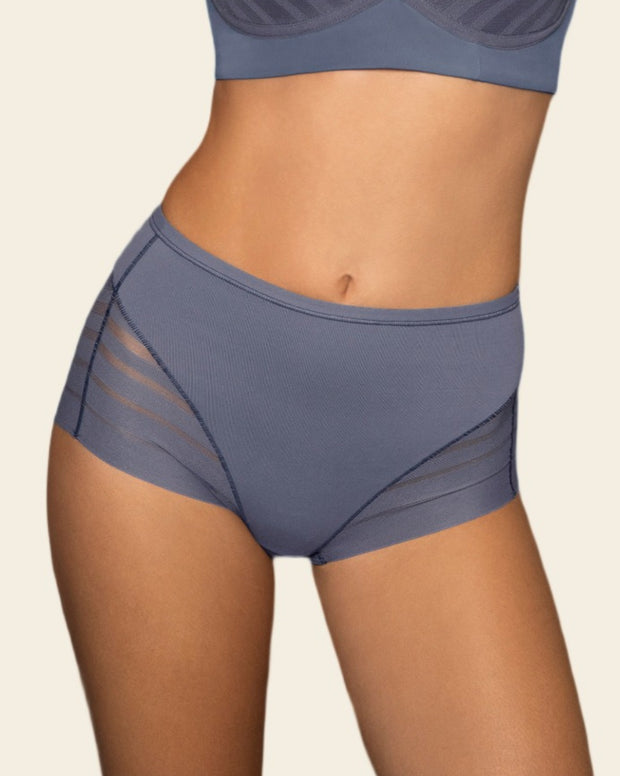 Panty faja clásico con control moderado de abdomen y bandas en tul