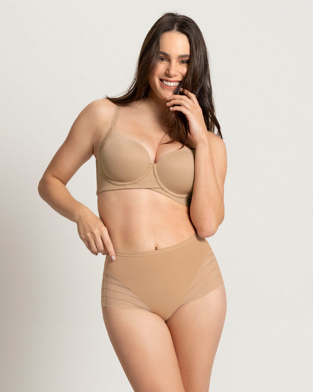 Panty faja clásico con control moderado de abdomen y bandas en tul