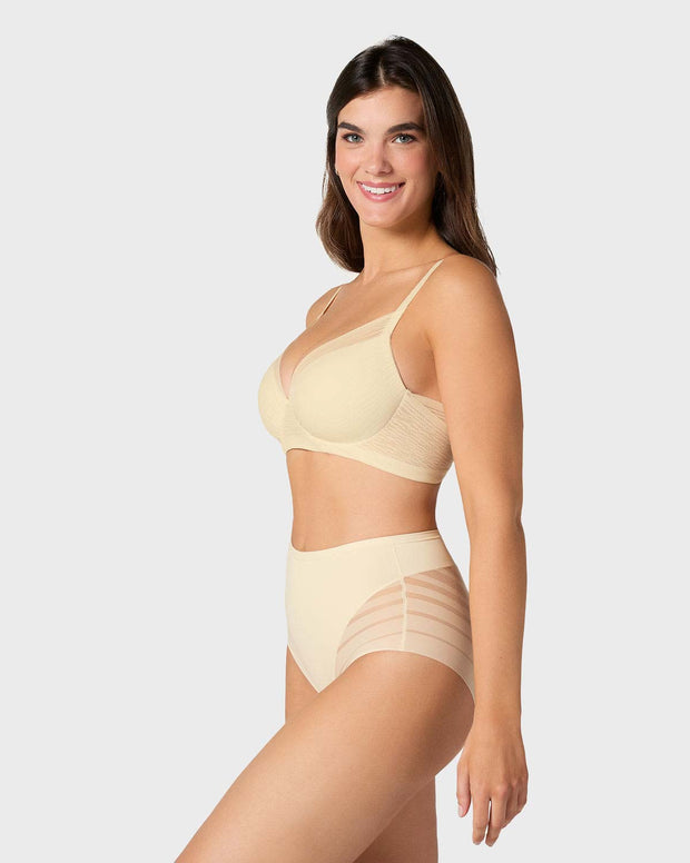 Panty faja clásico con control moderado de abdomen y bandas en tul