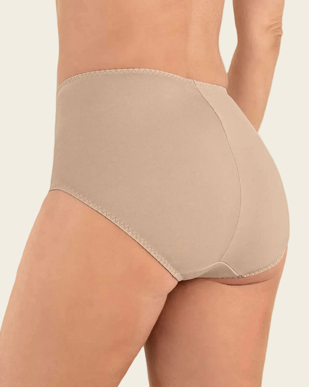 Panty clásico de compresión suave con toques de encaje en abdomen