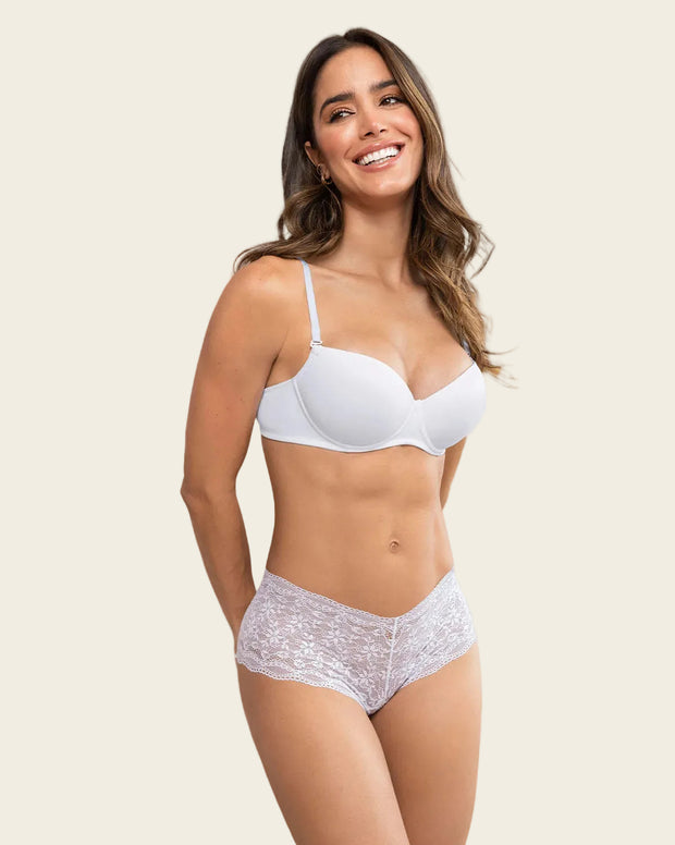 Panty estilo hipster en encaje moderno