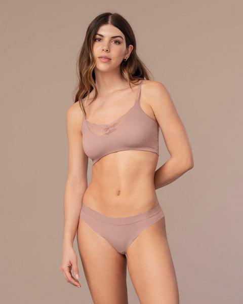 Bralette con detalles de encaje en escote y espalda#color_a22-rosado-claro