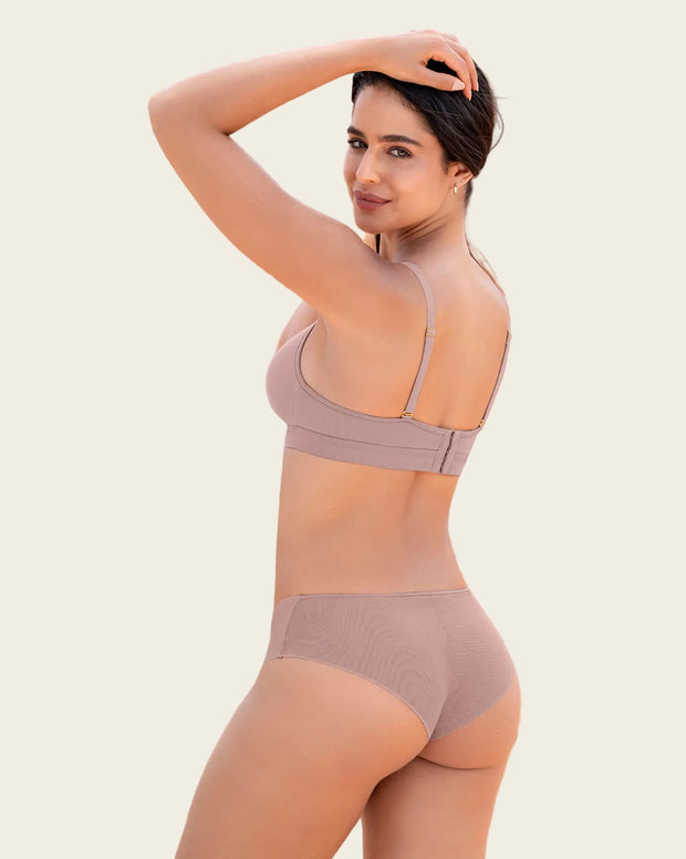 Panty cachetero con doble capa de tul en glúteos