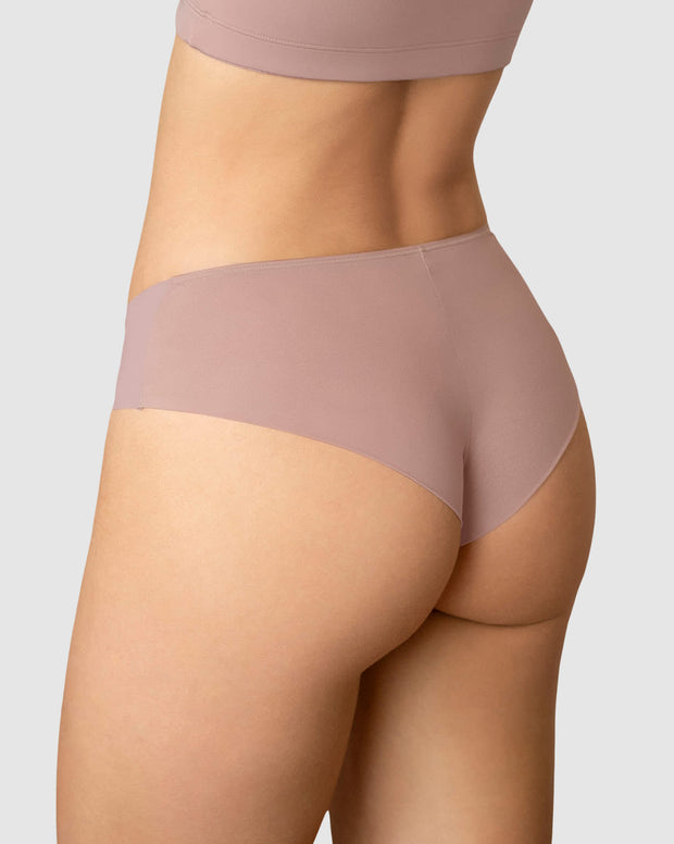 Panty cachetero con doble capa de tul en glúteos