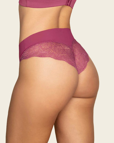 Cachetero tiro alto, liso y SmartLace®#color_a81-rojo-violeta