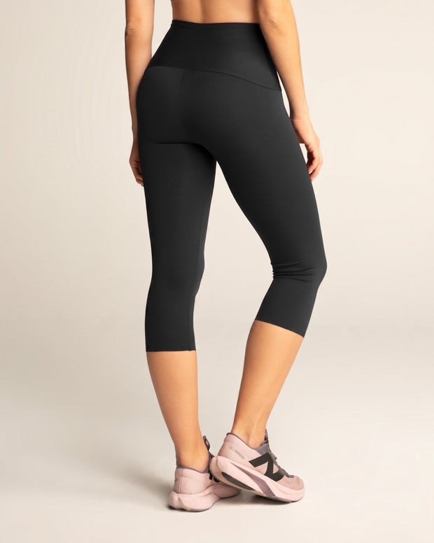 Capri deportivo tiro alto con control de abdomen