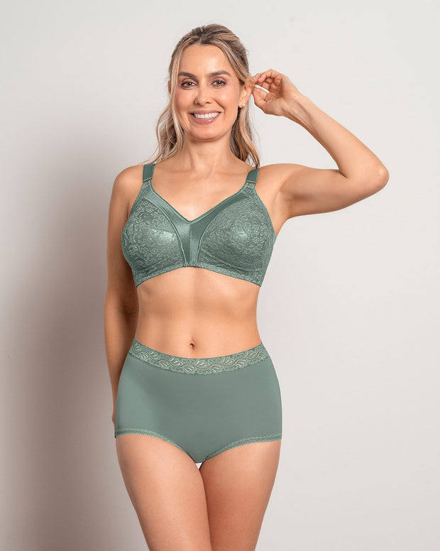Paquete x 3 panties clásicos con toques de encaje