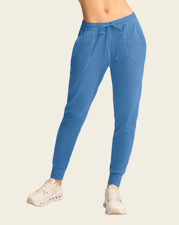 Jogger deportivo de silueta amplia con bolsillos