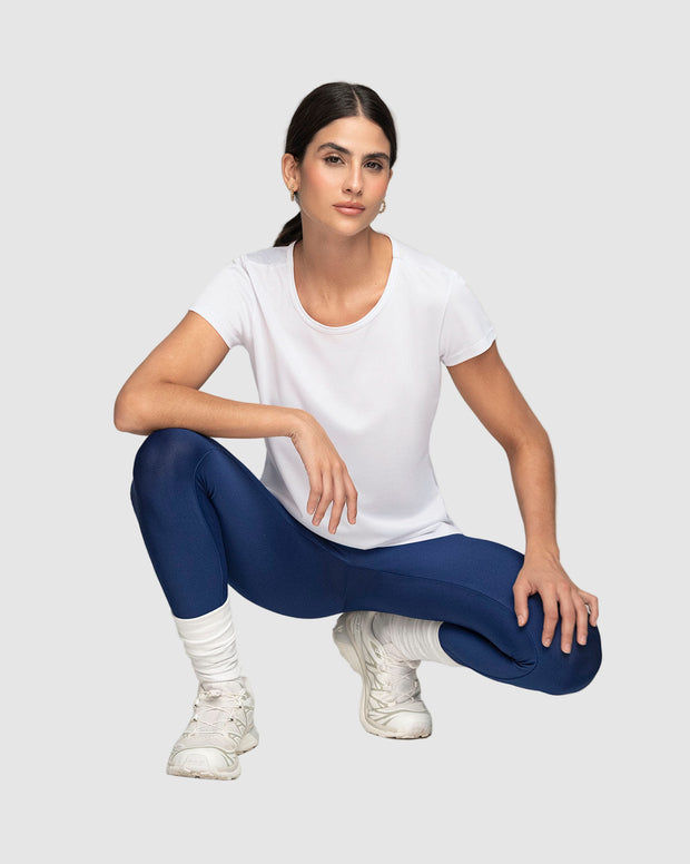Legging deportivo tiro alto con corte en glúteos tipo corazón