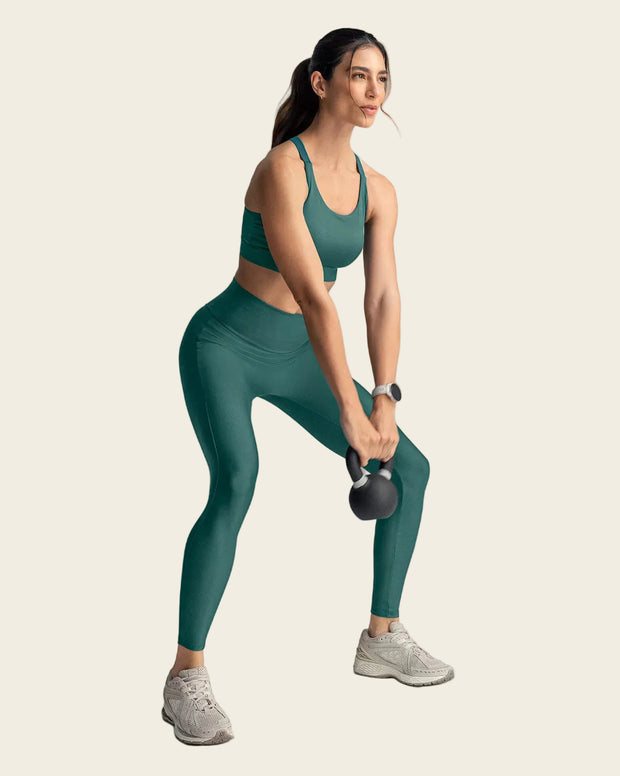 Legging deportivo tiro alto con corte en glúteos tipo corazón