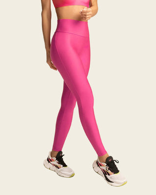 Legging deportivo tiro alto con corte en glúteos tipo corazón#color_946-fucsia