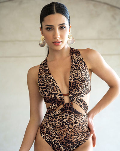 Traje de baño entero BIO-PET con accesorio central ecoamigable#color_897-estampado-animal-print