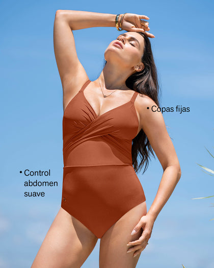 Traje de baño entero compresión suave de abdomen elaborado con nylon reciclado#color_239-terracota