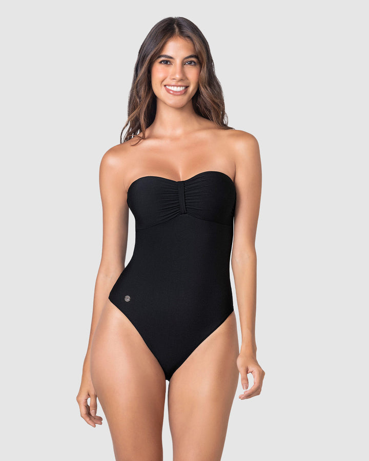 Traje de baño entero con espalda ajustable