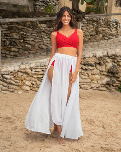 Bikini con panty tiro alto y top de buen cubrimiento#color_377-rojo-medio