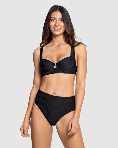 Bikini en textura acanalada con panty tiro alto y top con varillas#color_700-negro