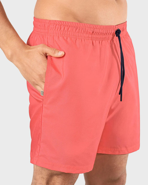 Pantaloneta de baño masculina con práctico bolsillo al lado derecho